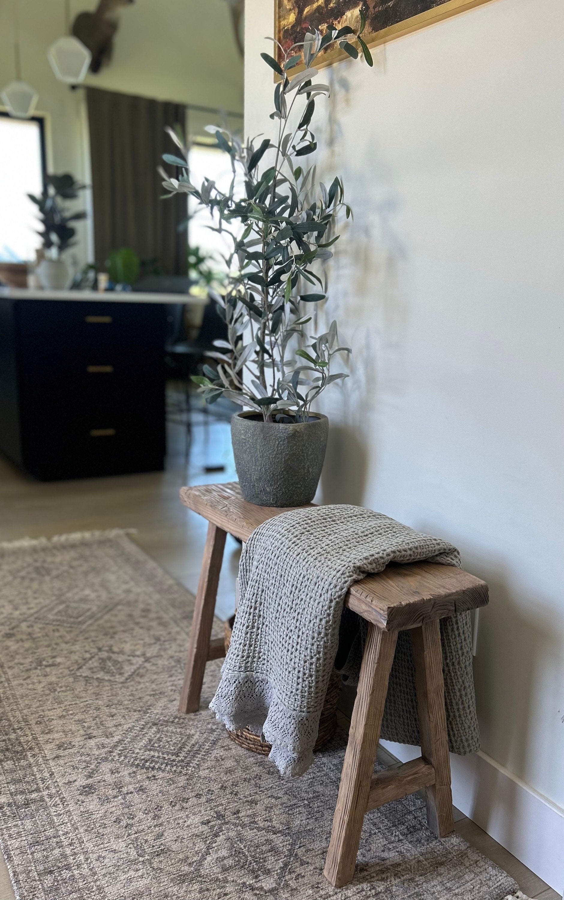 Handcrafted Primitive Wood Bench, Rustic Weathered Noodle Bench (30x20x7.25)