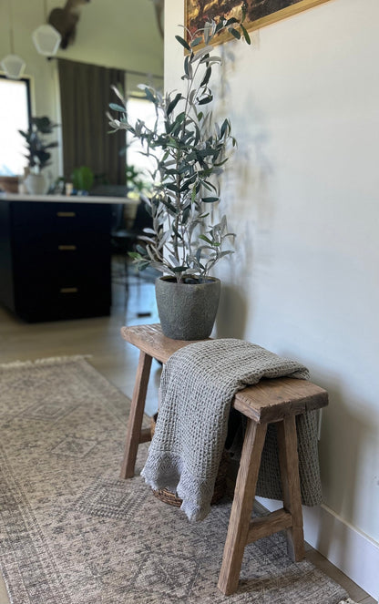 Handcrafted Primitive Wood Bench, Rustic Weathered Noodle Bench (30x20x7.25)