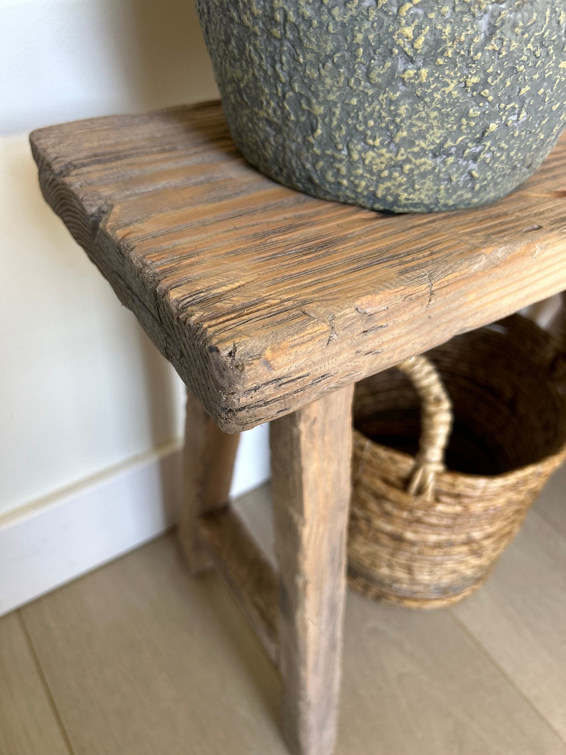 Handcrafted Primitive Wood Bench, Rustic Weathered Noodle Bench (30x20x7.25)
