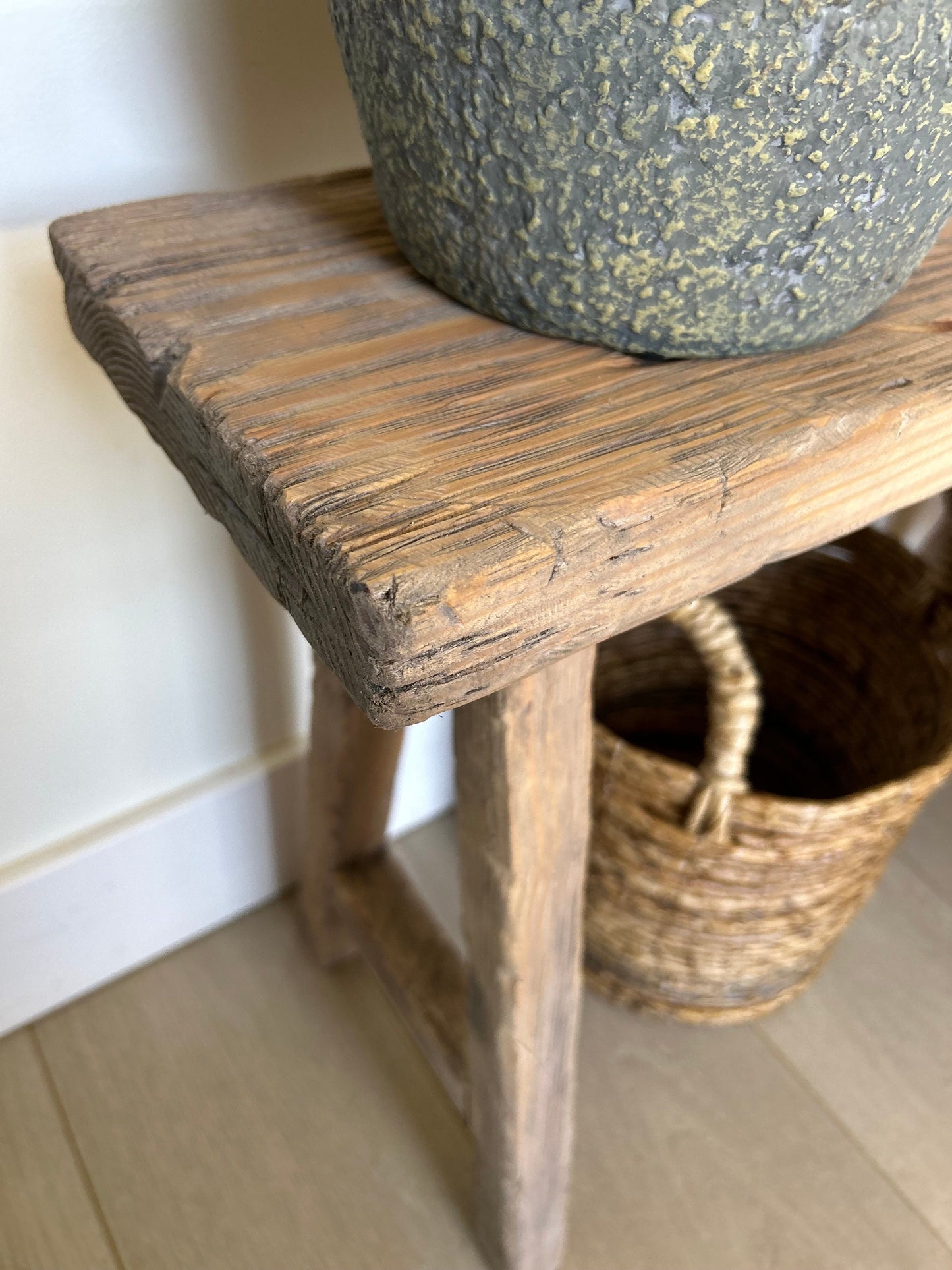 Handcrafted Weathered Wood Entryway Bench, Rustic Primitive Decor (30x20x7.25)