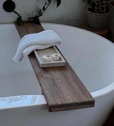 Rustic bathtub caddy, Handmade Vintage Pine Wood Bathtub Caddy, Distressed Wood Tray, Bathroom decor, Bathtub tray